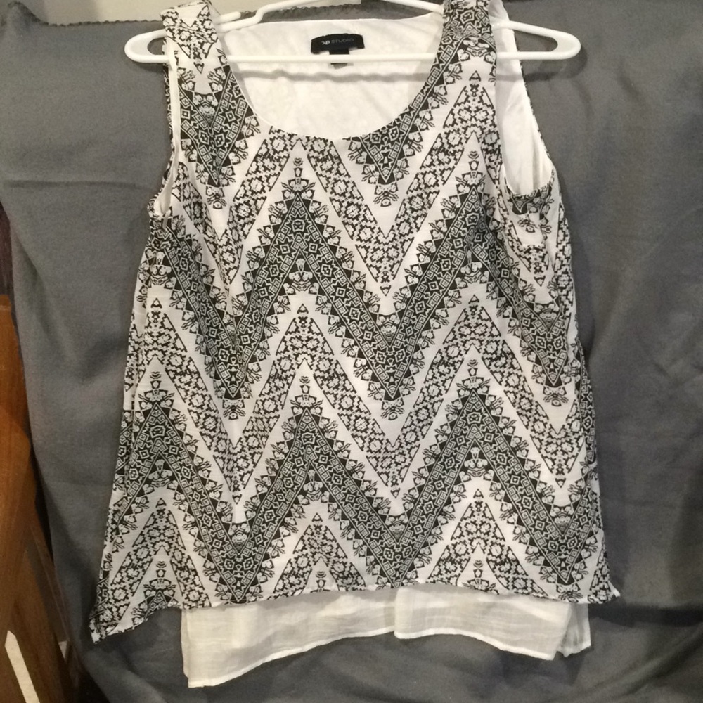 An studio top